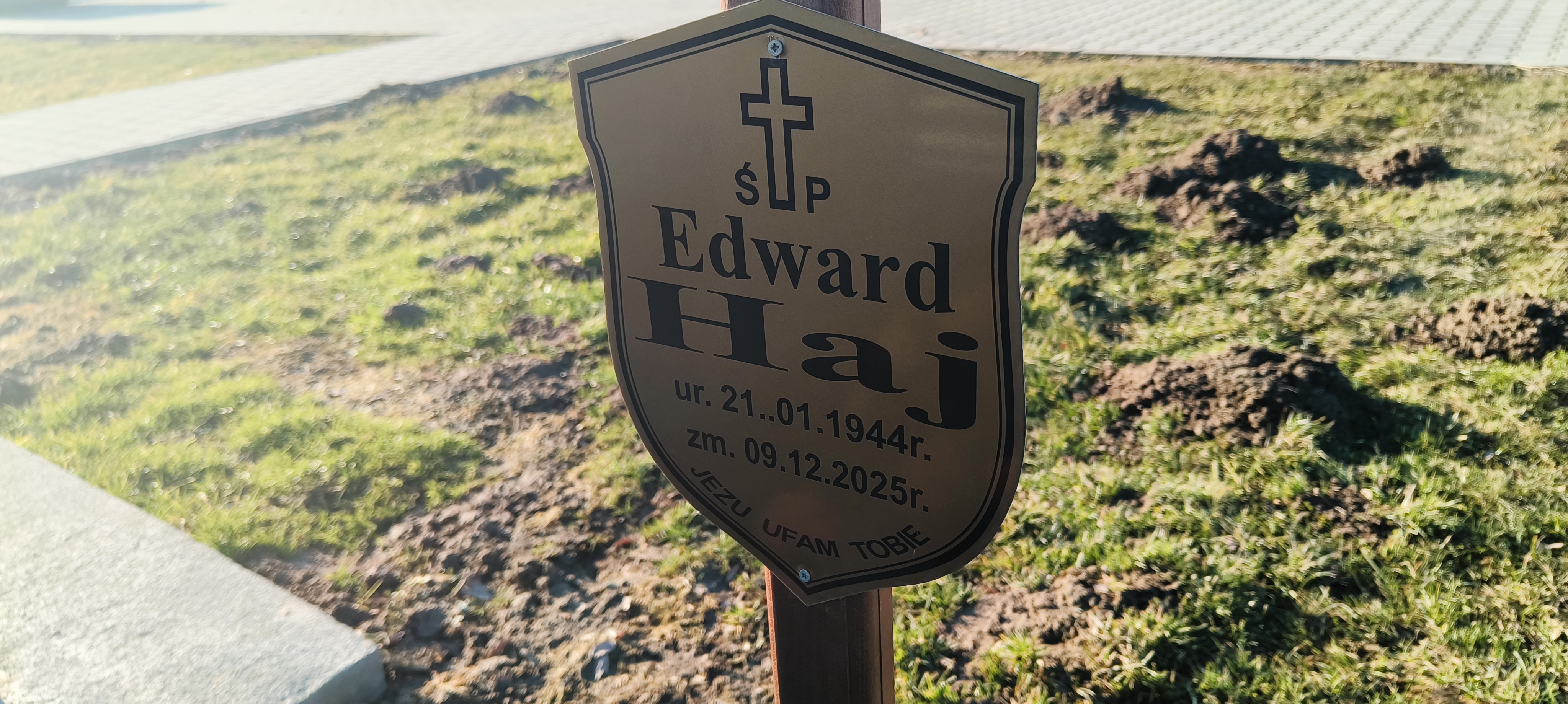 Grób Edward Haj